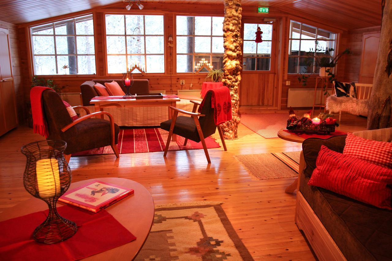 Isokenkaisten Klubi - Wilderness Lodge Kiviperä 外观 照片